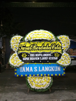 Papan Bunga Duka di Ngropoh